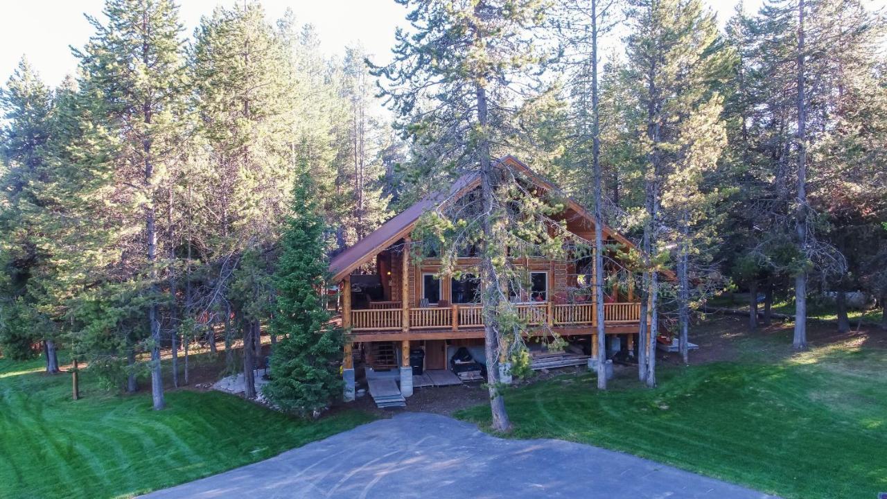 Lumberjack Lodge By Kabino Hot Tub Fire Pit Satellite Wifi Grill Large Porch Island Park Exterior foto