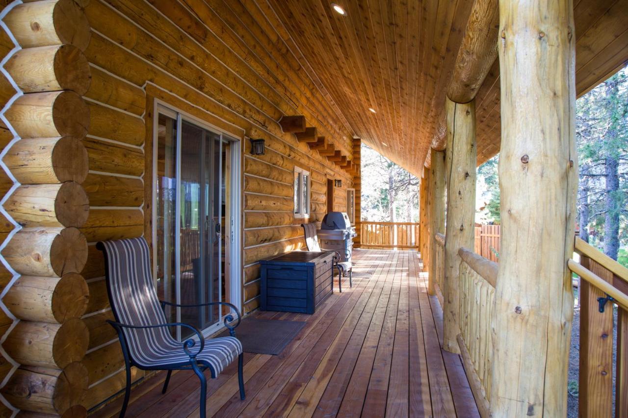 Lumberjack Lodge By Kabino Hot Tub Fire Pit Satellite Wifi Grill Large Porch Island Park Exterior foto