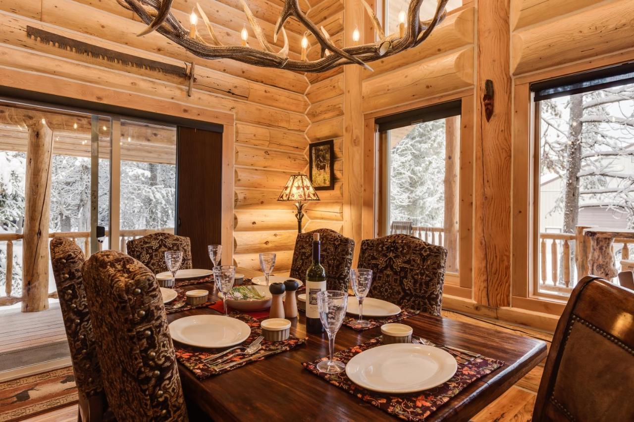 Lumberjack Lodge By Kabino Hot Tub Fire Pit Satellite Wifi Grill Large Porch Island Park Exterior foto